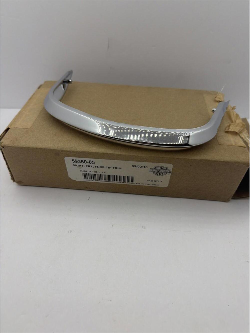 NEW Genuine Harley 2005up Softail Deluxe Heritage Front Fender skirt 59360-05